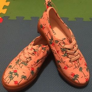 NEW Girls size 12 pink Old navy canvas sneakers